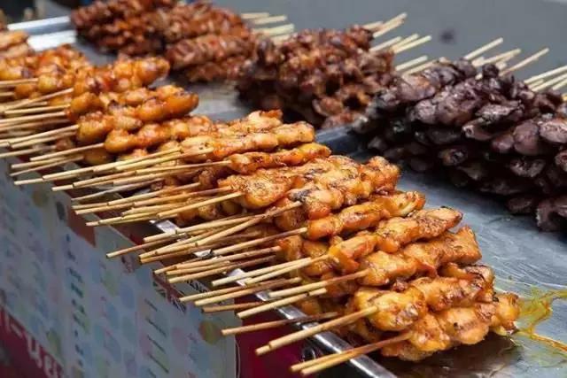 去泰国买东西吃不会泰语怎么办,去泰国吃什么比较划算