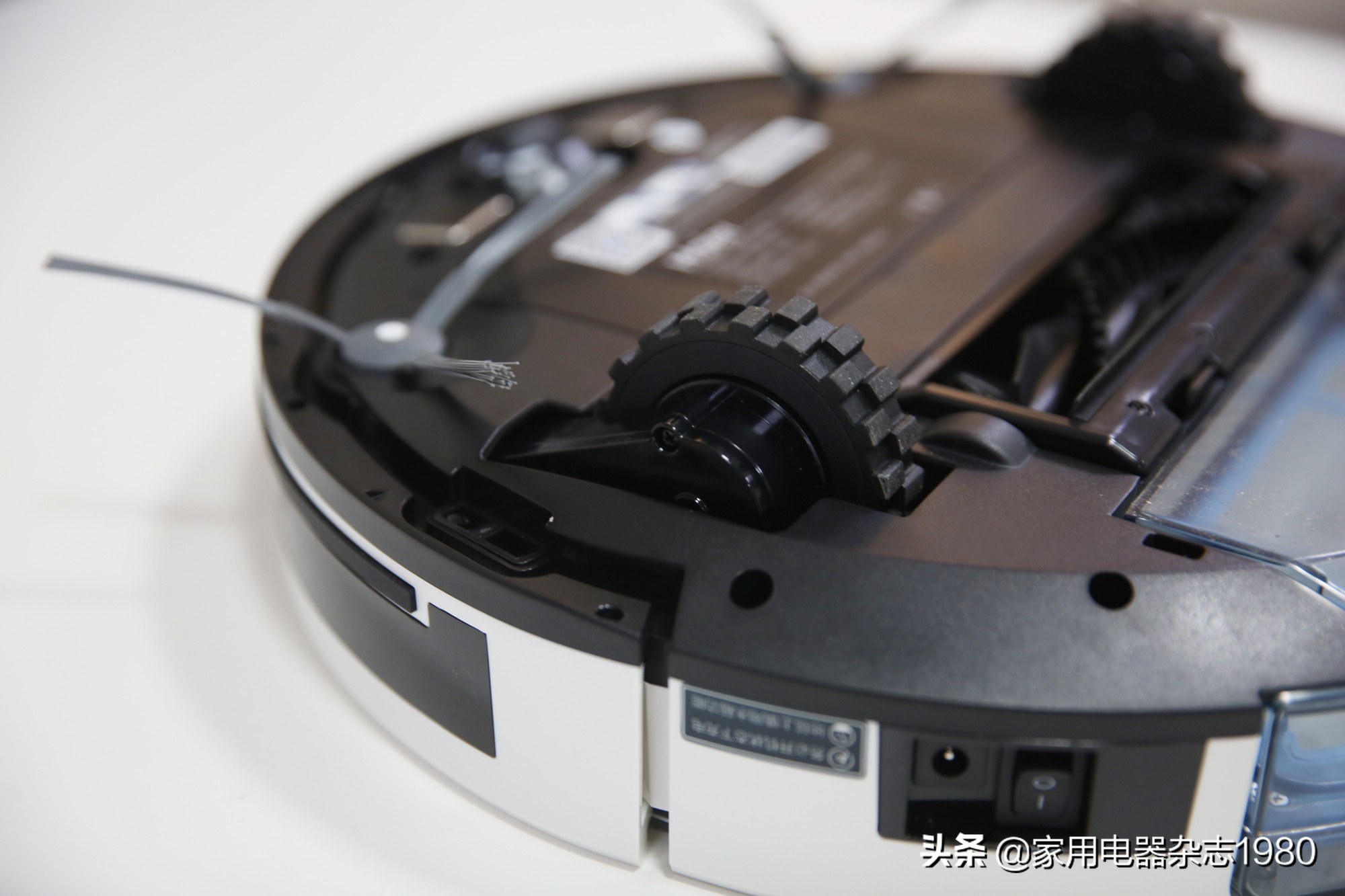 海尔t520s扫地机器人拆解,海尔扫地机器人tab-t520s怎么拆