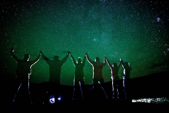 稀奇古怪创意集体照,集体创新创意照