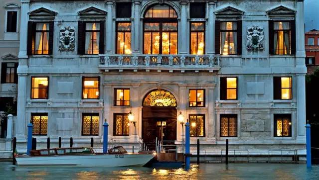 一晚80000，历时10年，耗资33亿的上海安缦，...