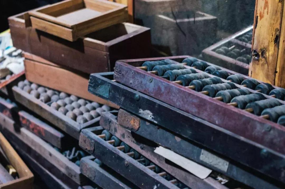 藏在闹市里的旧货铺,藏在闹市中的二手市场