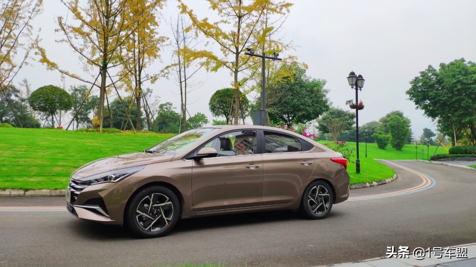 2020款现代悦纳手动炫酷版测评,现代悦纳试驾