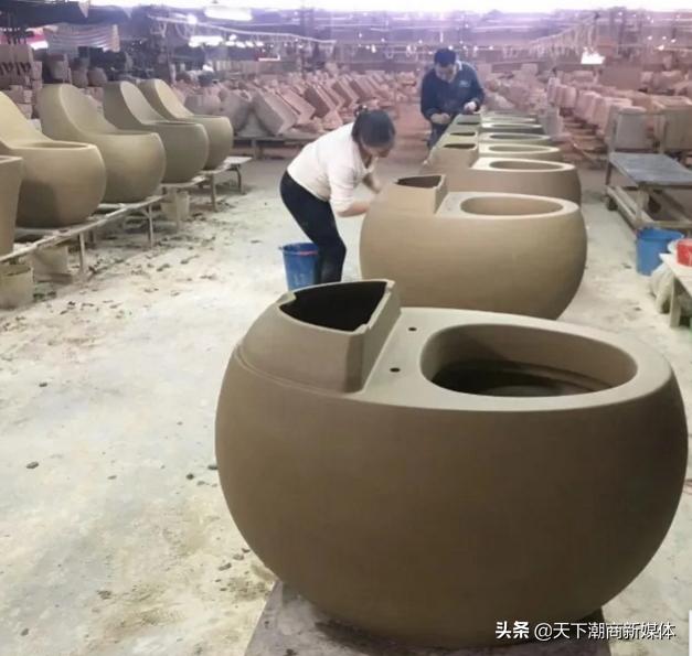 潮州大叔创业,潮州大叔举债开发鸡蛋马桶被嘲笑