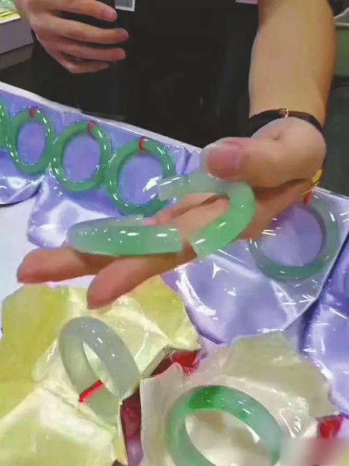 旅行小套路看看你入过几个坑 (人在旅途这些事项要注意)