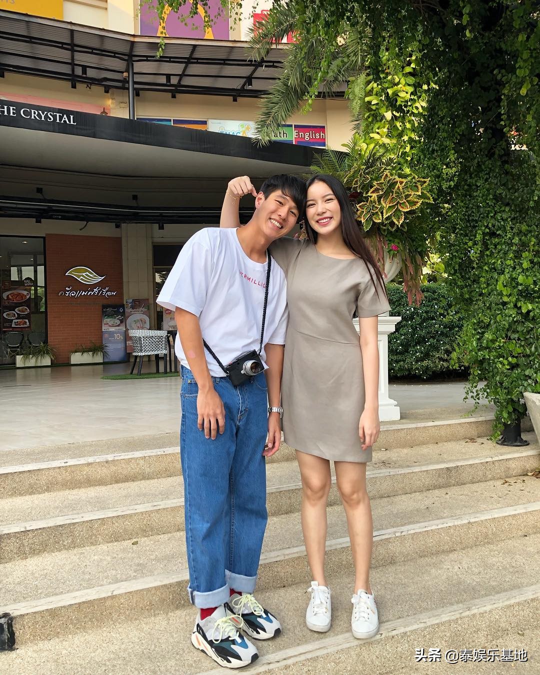 情人节，看泰星中的神仙眷侣们怎么过？