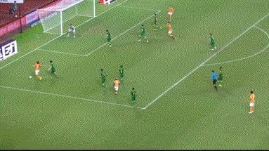 国足5比7国安,国安1-2遭泰山绝杀