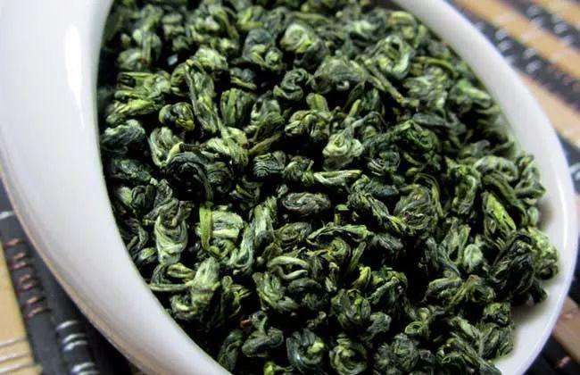 茶叶分类标准及各类名茶代表品种,六大茶类的基本知识和代表名茶