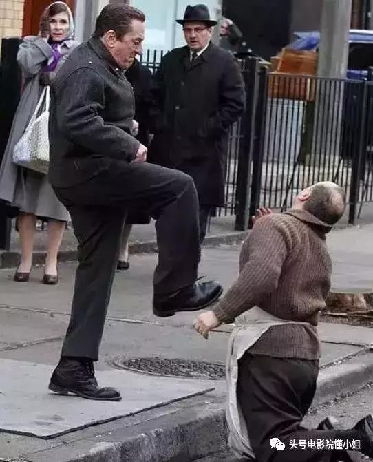 口碑火爆的小丑到底是怎样的神作,口碑炸裂的小丑是一部什么电影