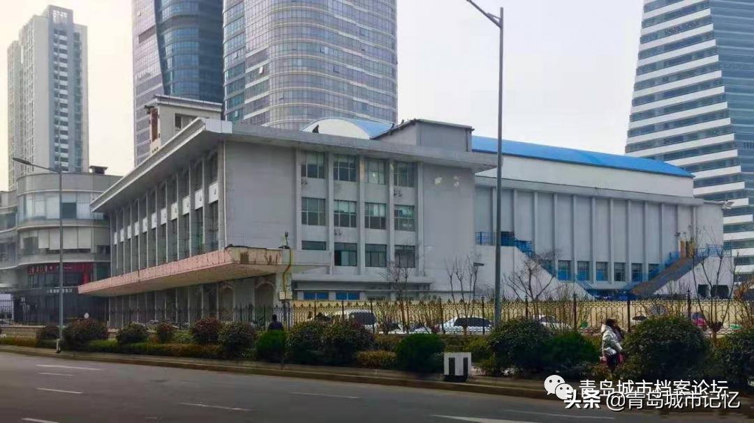 再见了老汽车站,再见青岛公交老车