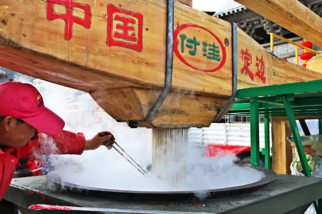 红火说不尽！榆林惊现世界最大饸饹床，37项年俗文化活动等你来盘~