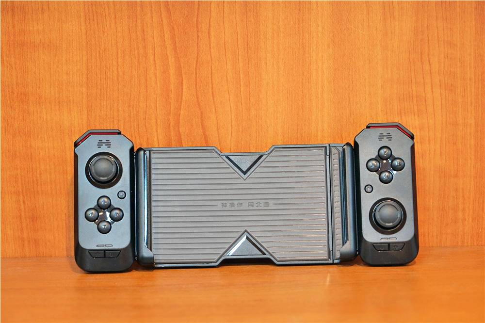 荣耀北通h2游戏手柄,荣耀亲选北通游戏手柄测评