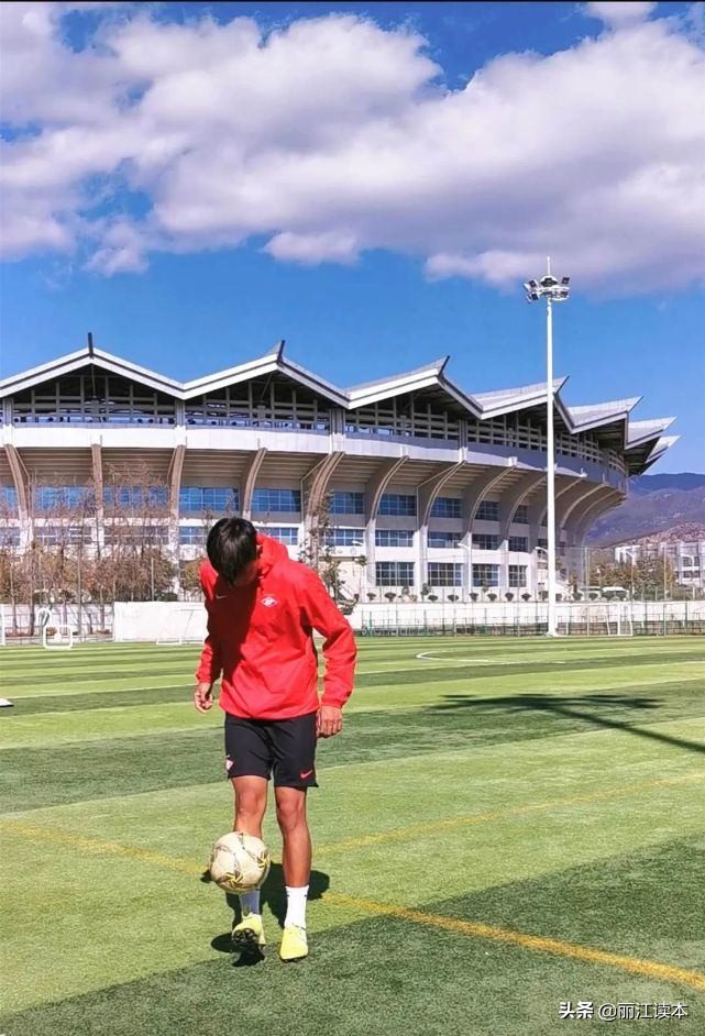 敢啸丽江歌曲完整版,2017届u19国青队大名单