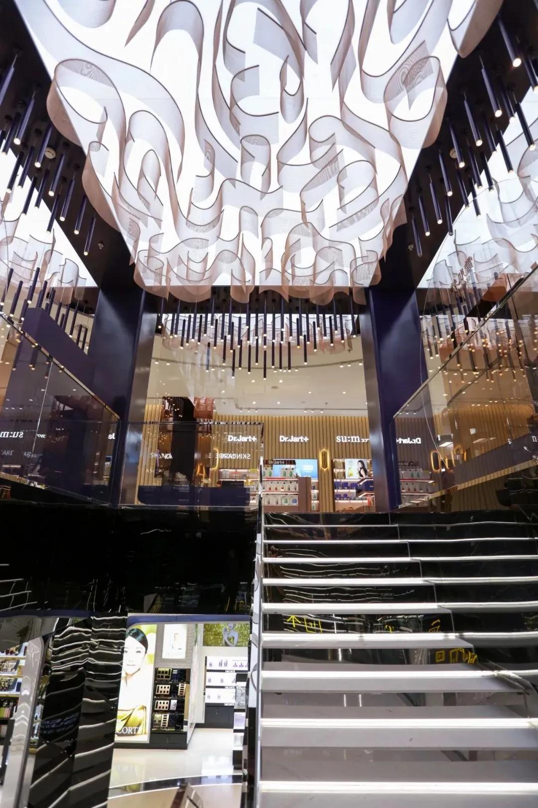 打卡最红地标北京百货大楼,北京免税店落户地点