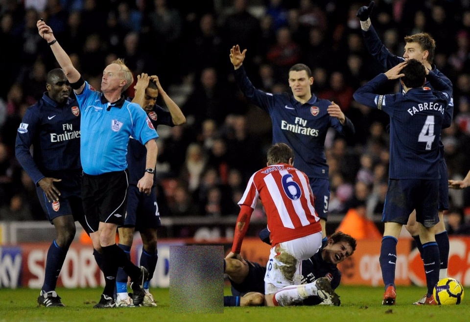 世界足坛最难打破的十大纪录,盘点那些足坛名场面犯规瞬间