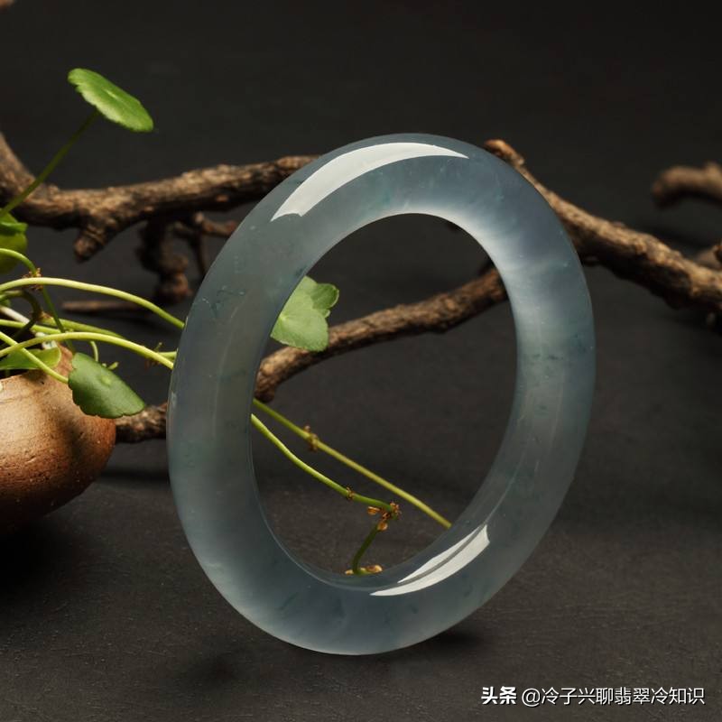 高冰种翡翠与糯冰种翡翠区别,冰种与高冰的辨别