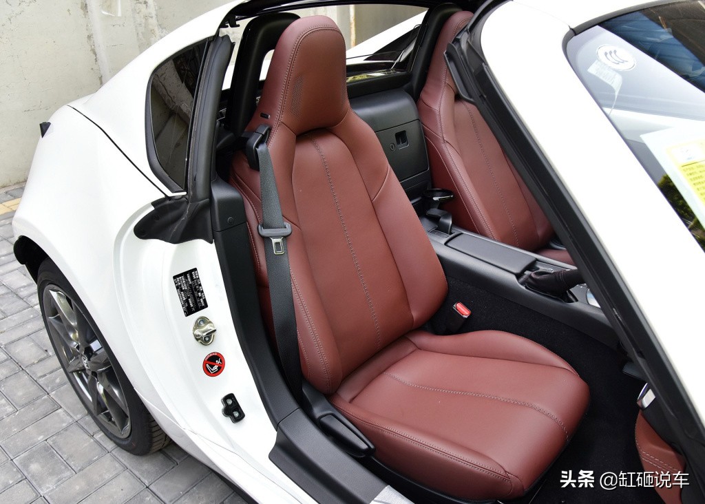 马自达3黑武士敞篷,马自达mx-5miata敞篷跑车2021款