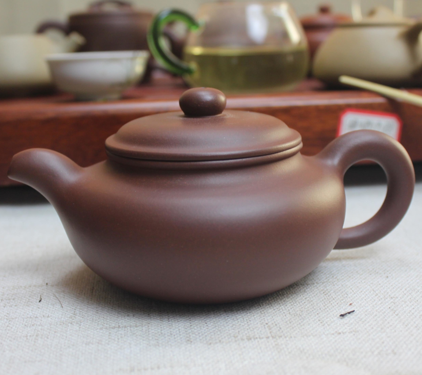 紫砂壶手工练泥和机械泥的区别,宜兴紫砂用什么手工