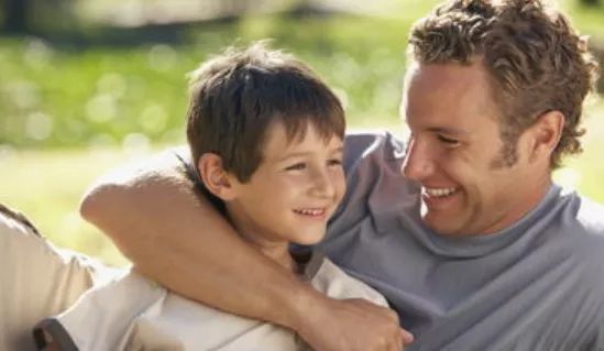 大人把孩子玩了几年的游戏删了,大人把游戏删了小孩崩溃了