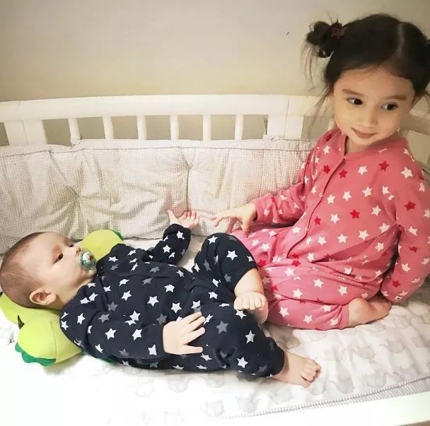 4岁女孩意外断臂,4岁女孩摔伤离世