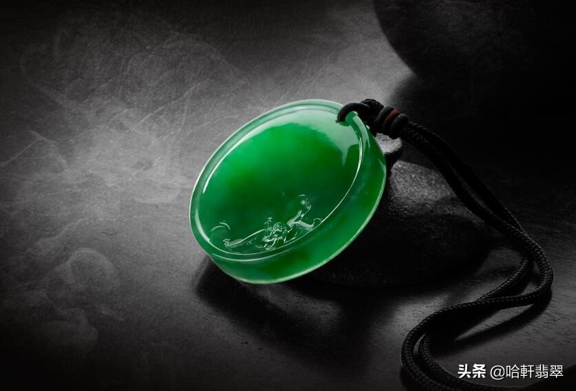 家有闲置的翡翠到哪变现,和田玉和翡翠哪个好变现