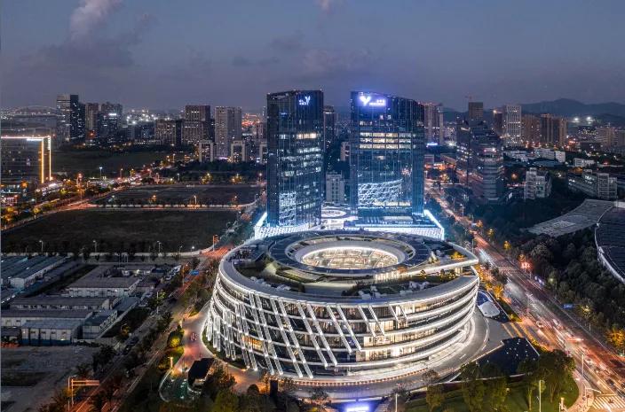 太平鸟时尚中心景观设计,自由的鸟巢