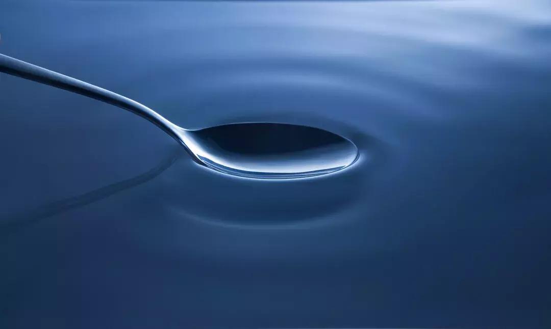 关爱男性生殖健康：精液过少难受孕，精液过多也是病