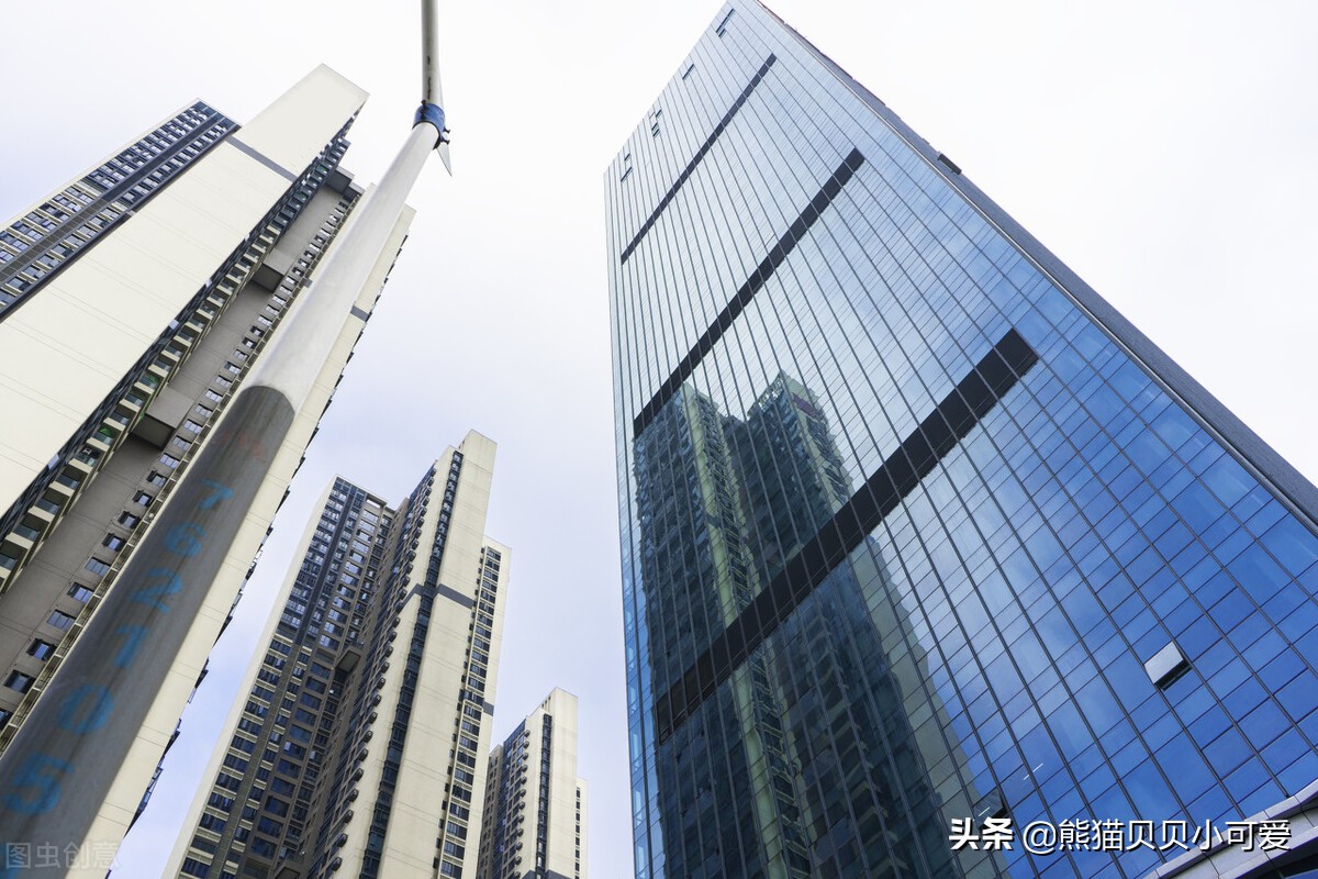 从标杆房企的半年报里面，能看懂接下来中国房价楼市怎么走吗？