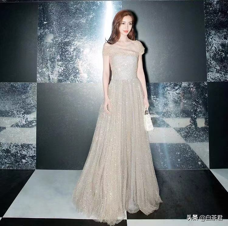 倪妮gucci米兰时装周,倪妮gucci白色连衣裙