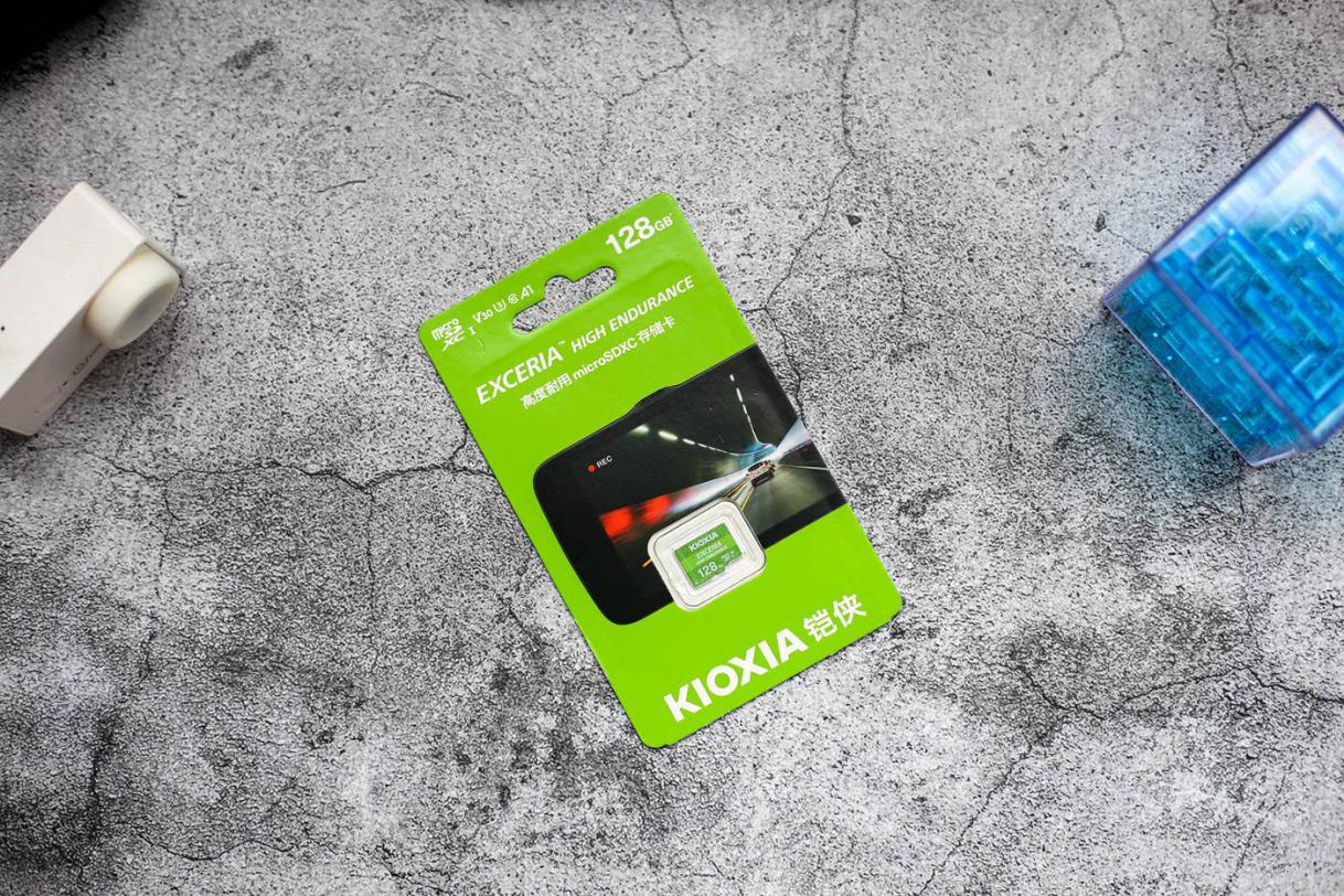 东芝铠侠卡,东芝铠侠tf卡蓝色