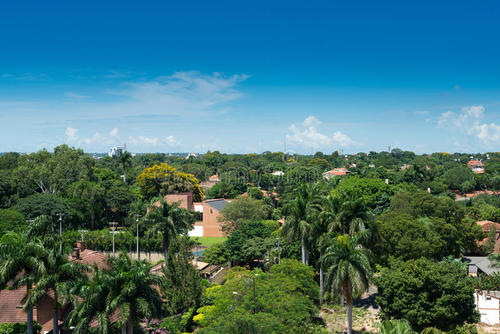 国外生活八年，娶了两个老婆，看我如何做到。