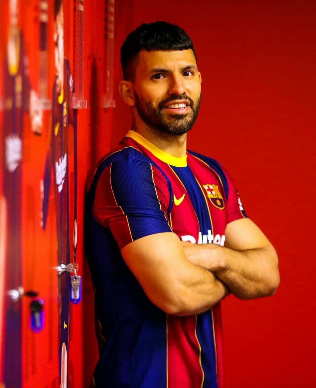 皮克告别巴塞罗那,皮克转会巴塞罗那几岁