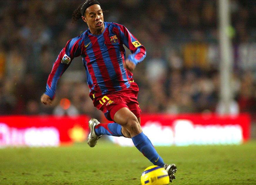 大罗评价梅西最强球王,足坛公认的五大球王