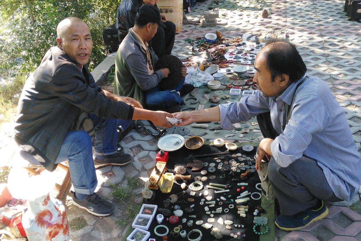 摆摊卖茶叶从哪里进货,茶叶怎么摆摊吸引人