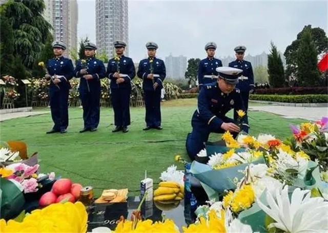 25人出警25人牺牲回家了吗,出警25人牺牲25人唯一幸存的队员