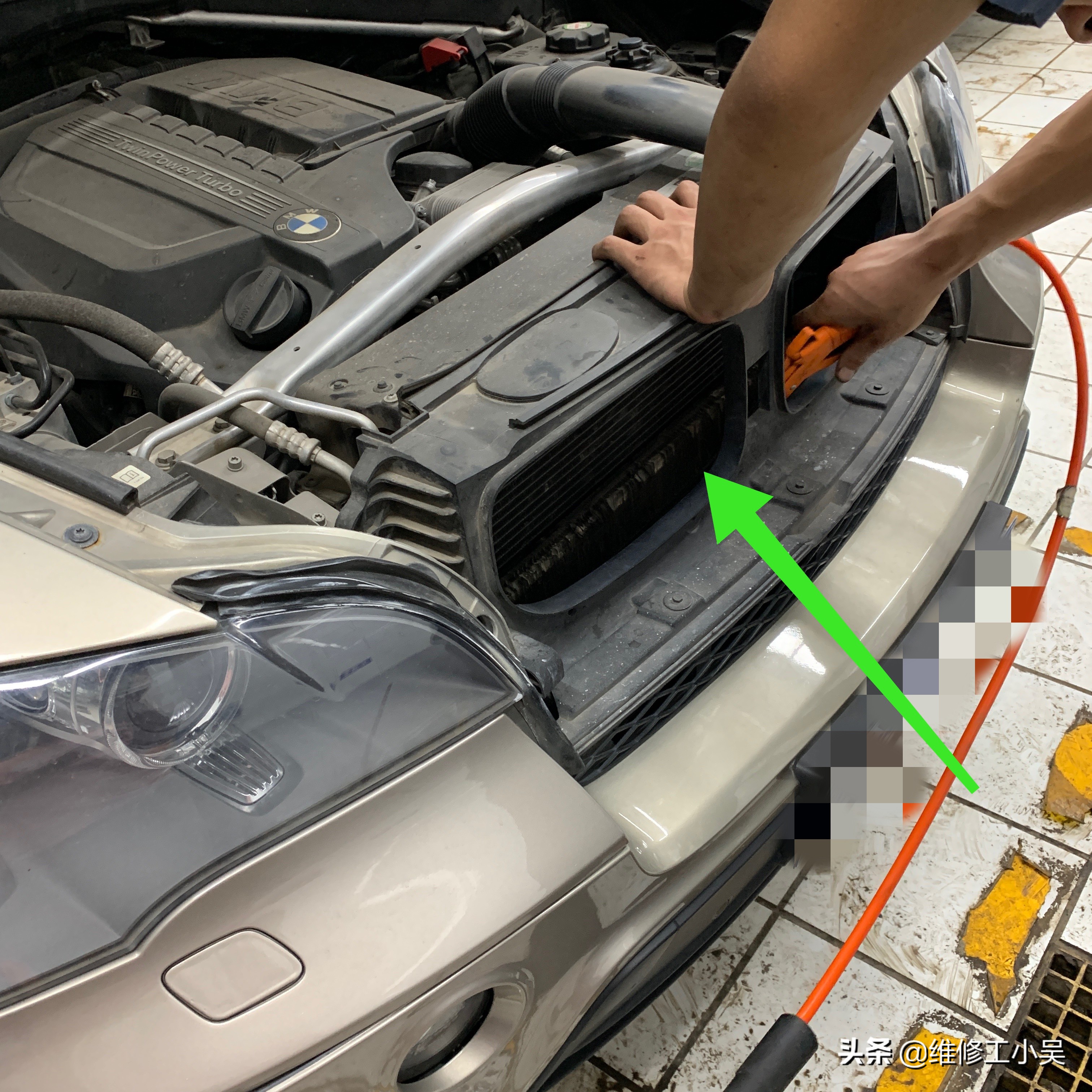 宝马下摆臂橡胶有一点渗油,宝马摆臂漏油怎么回事