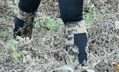 夜钓怎样防蛇进身边,夜钓防蛇最简单方法