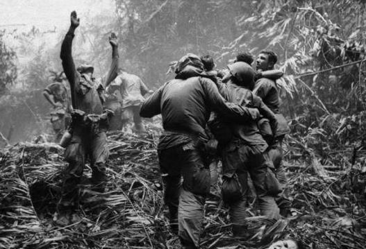 战狼2南京军区真实事件,战狼二杀中国人片段