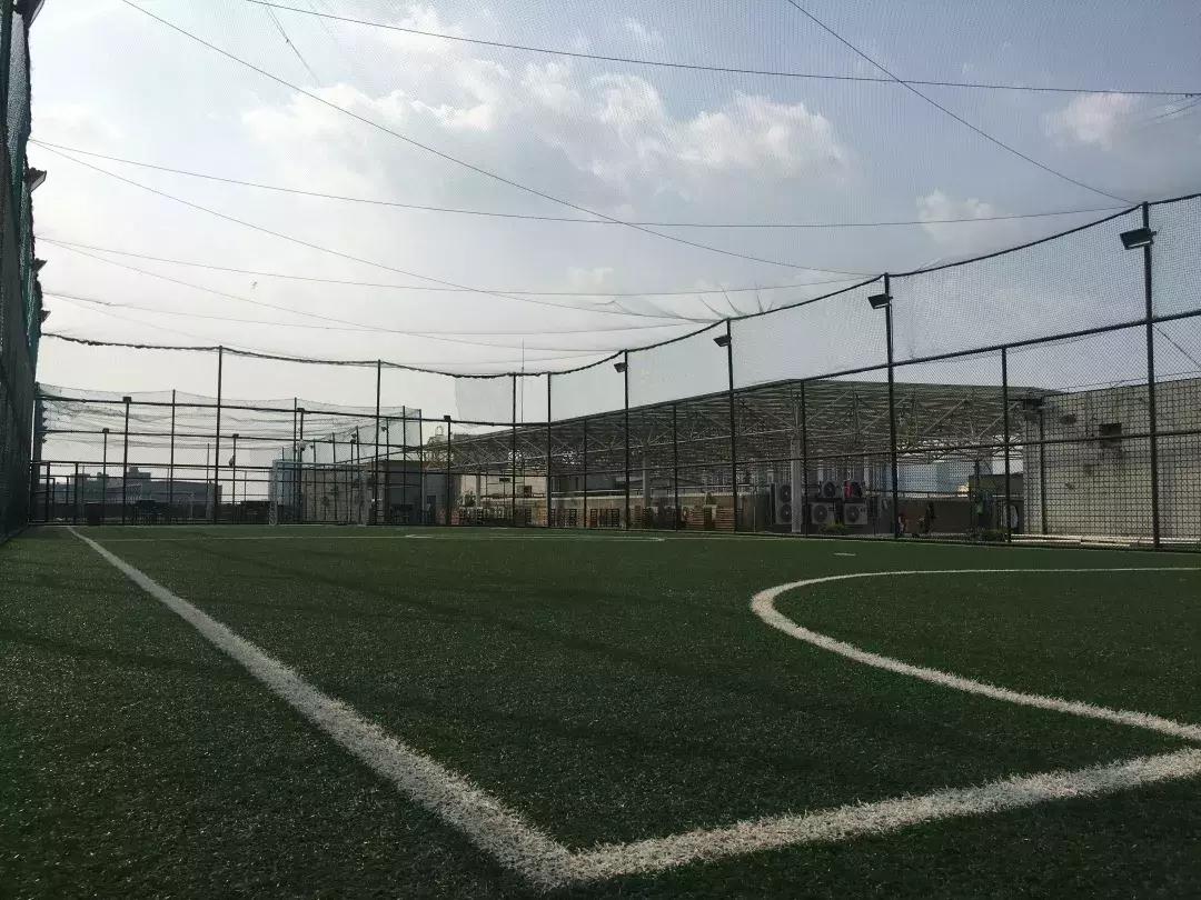 每当夜幕降临就会出现一群英雄,每当夜幕降临走到负一楼