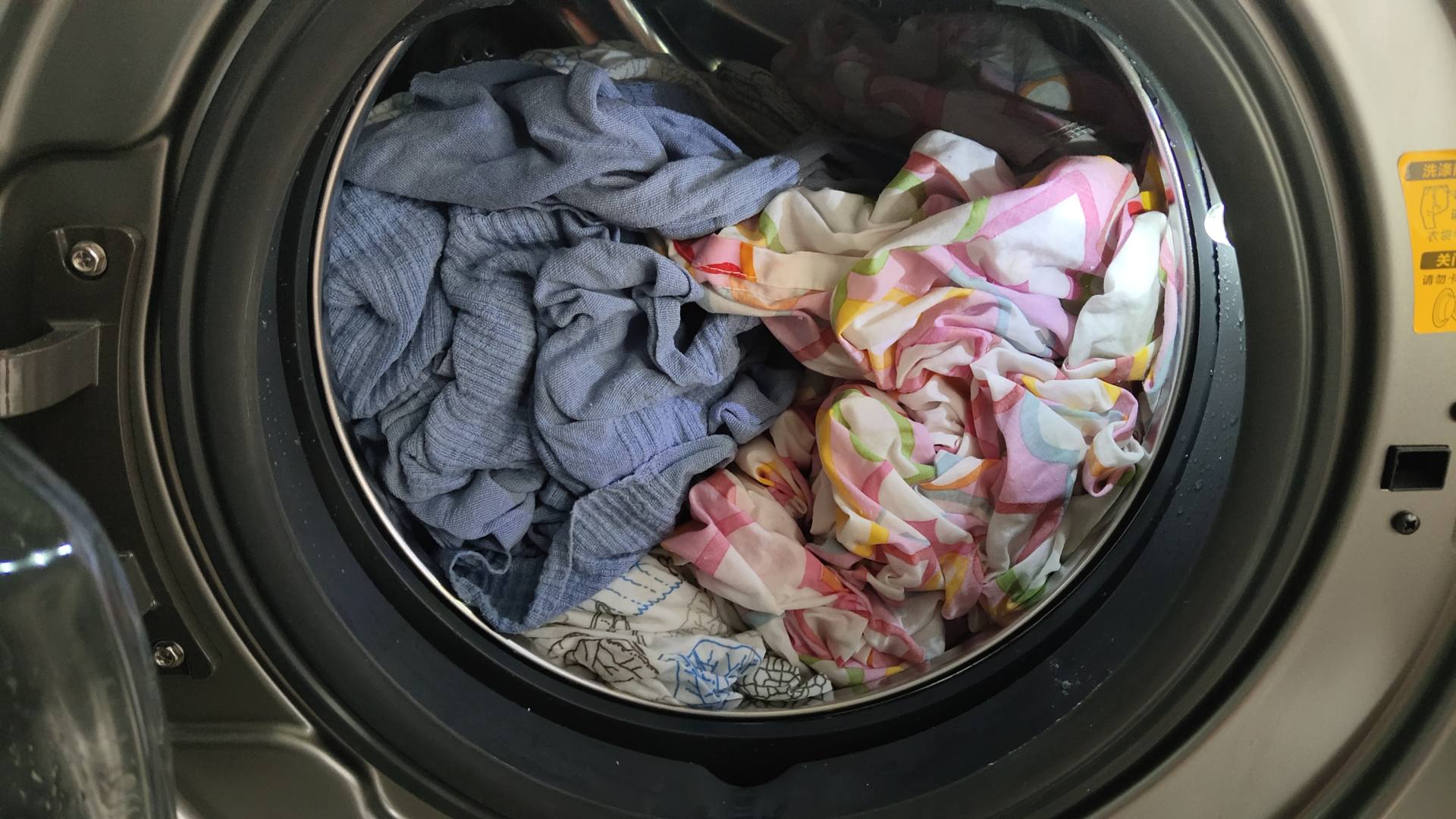 洗烘套装真的能烘干完直接穿吗,选对洗烘套装让衣物护理事半功倍