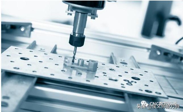 做数控技术员有没有前途,工厂里做数控技术员好吗