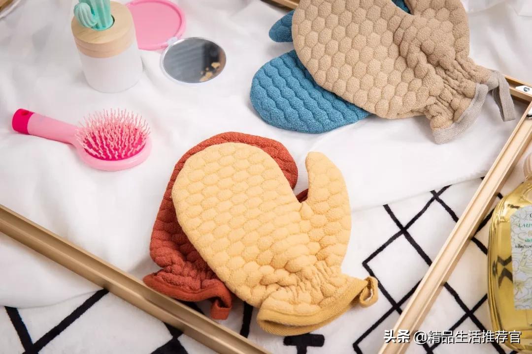 搓澡巾搓得舒服又干净,搓澡巾能把身上洗得多干净