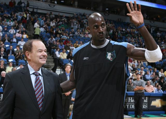 今日十大国际体坛：湖人请求高管降薪，库里发文关心武汉解封