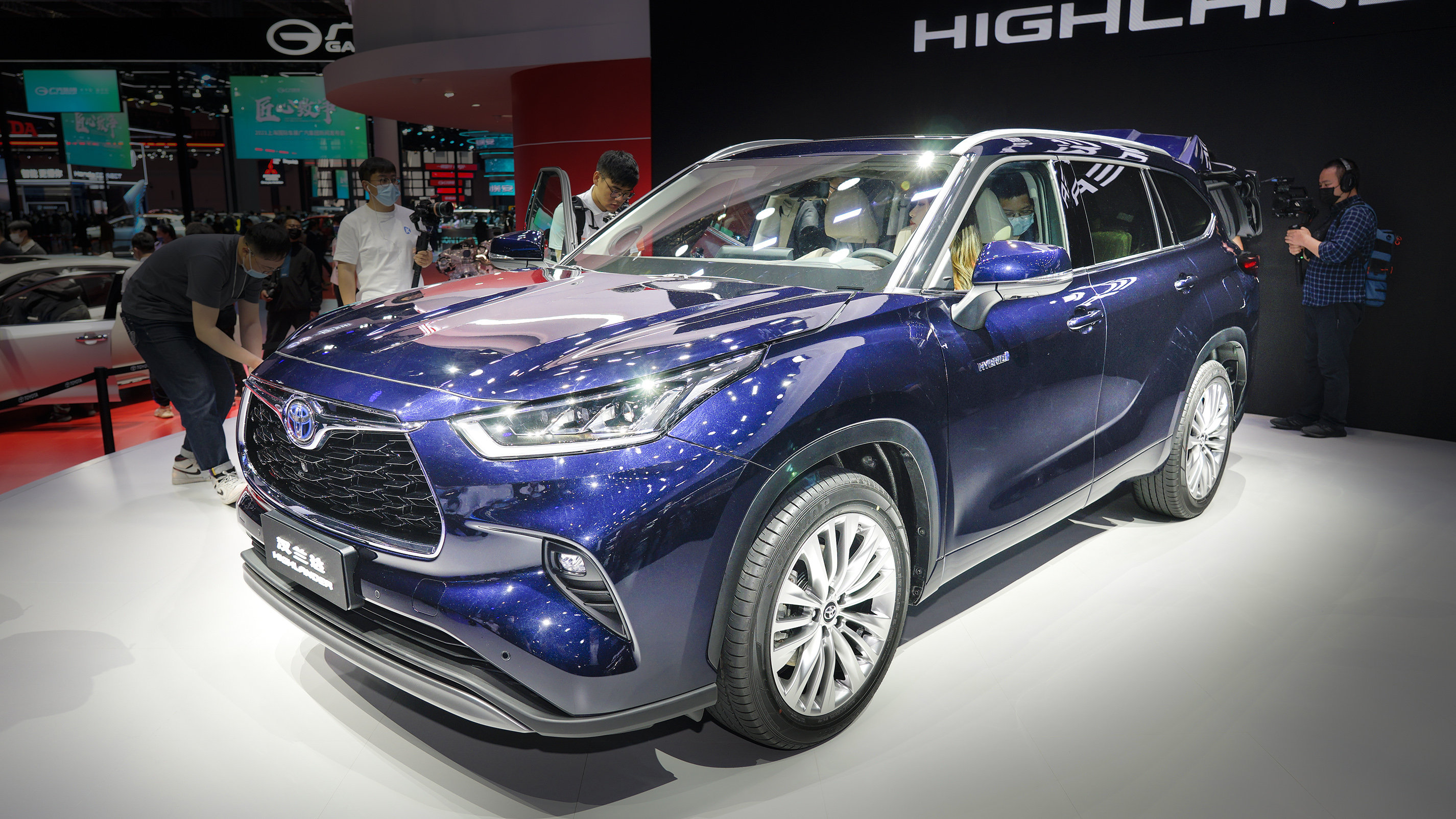 新汉兰达2017款四驱豪华版,全新汉兰达正式亮相