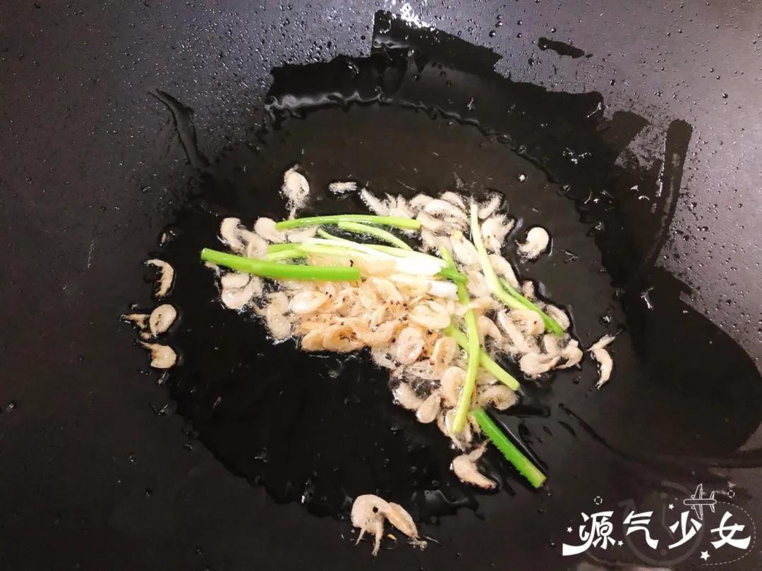 为了吃上这道菜，手都快剥烂了