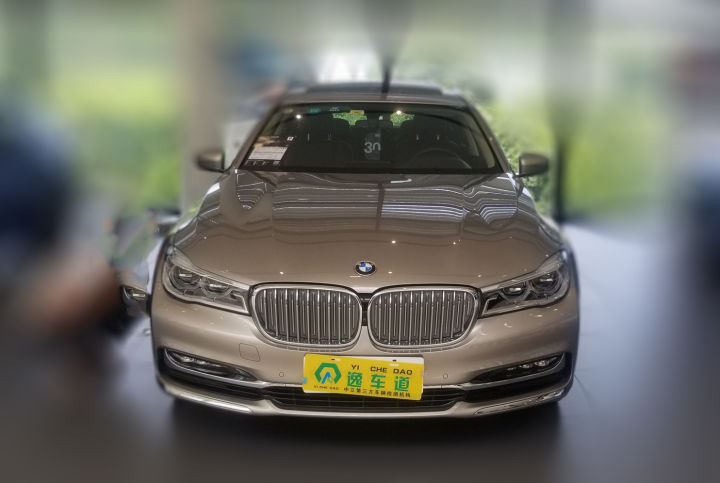 71万宝马6系,30万买宝马740哪一年