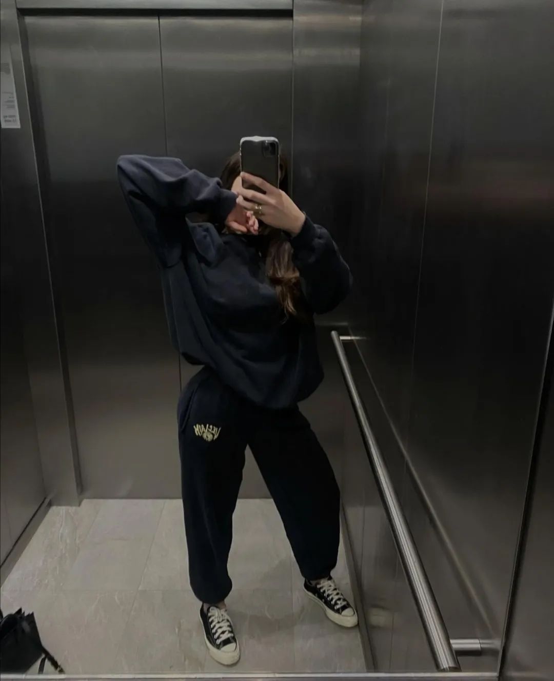 冬天鲨鱼裤怎么搭配显腿长,冬天鲨鱼裤怎么穿显腿细一点