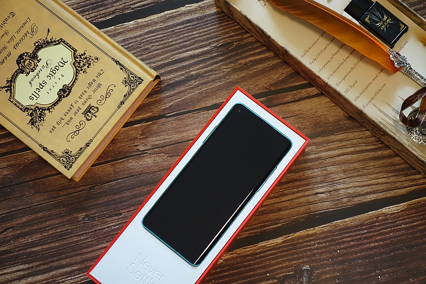 一加8手机到底值不值得入手？全方位实测体验，用事实说话