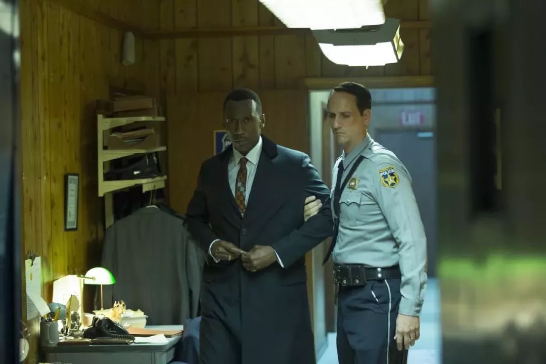 老流氓兼职当司机,俩月挣了16万,被挨打,坐牢，改变需要的是勇气