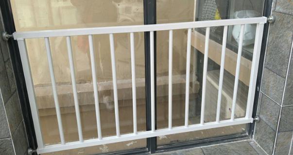 落地窗防盗网有多丑,防盗网怎样装才能又有阳光不漏水