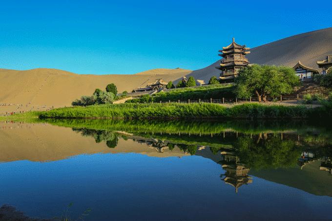 雅丹一日游最佳去处,水上雅丹游玩避坑